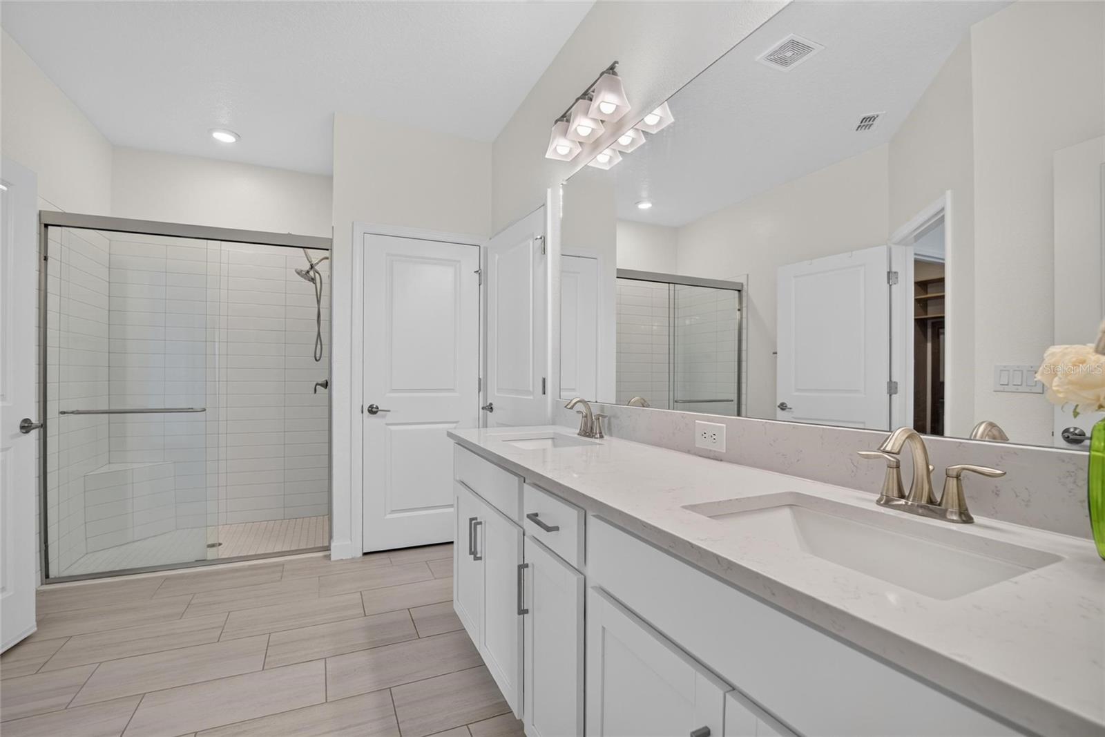 5513 LITTLE PATH DR — photo 32
