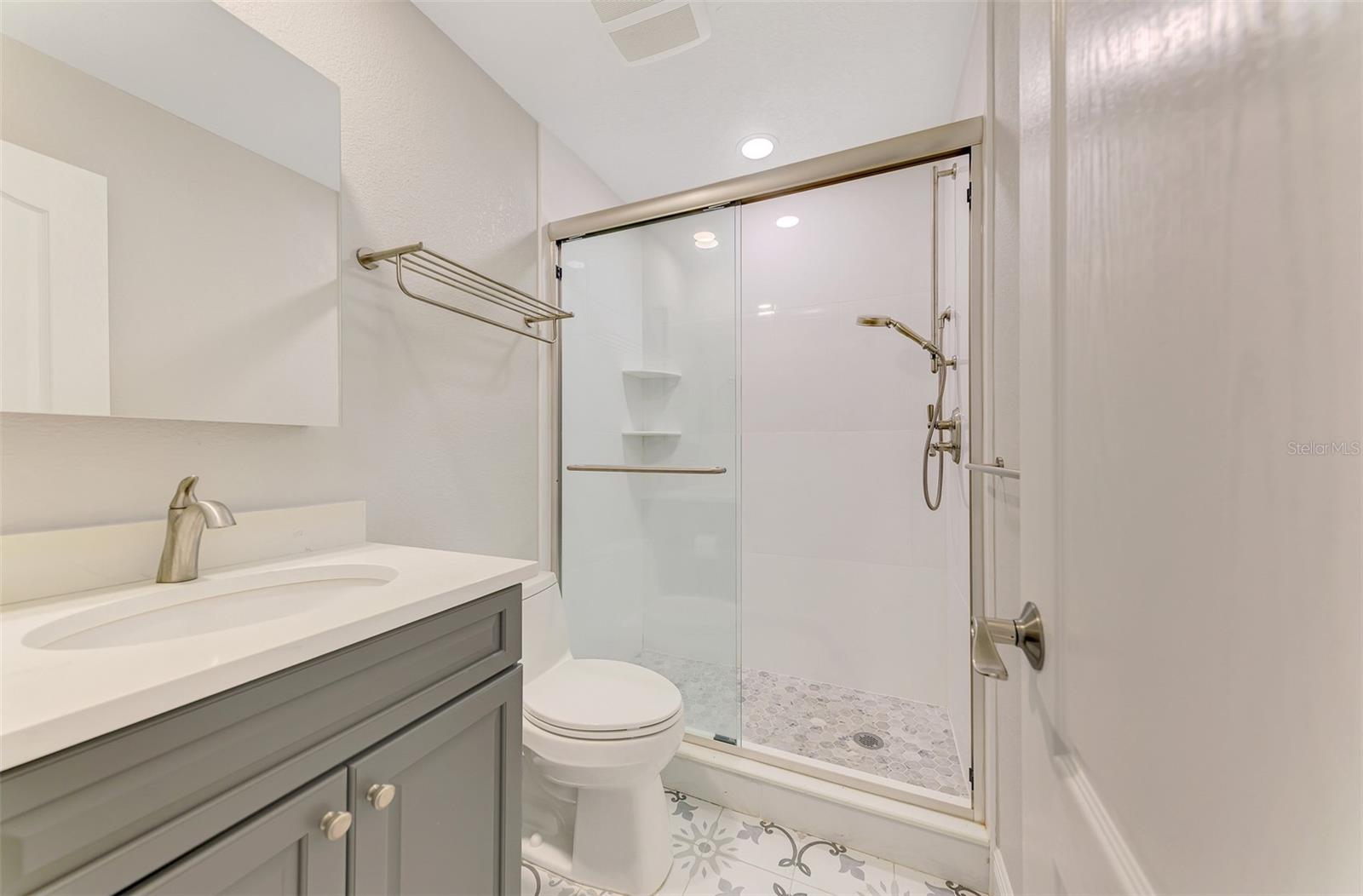 1608 STICKNEY POINT RD #8-107 — photo 33