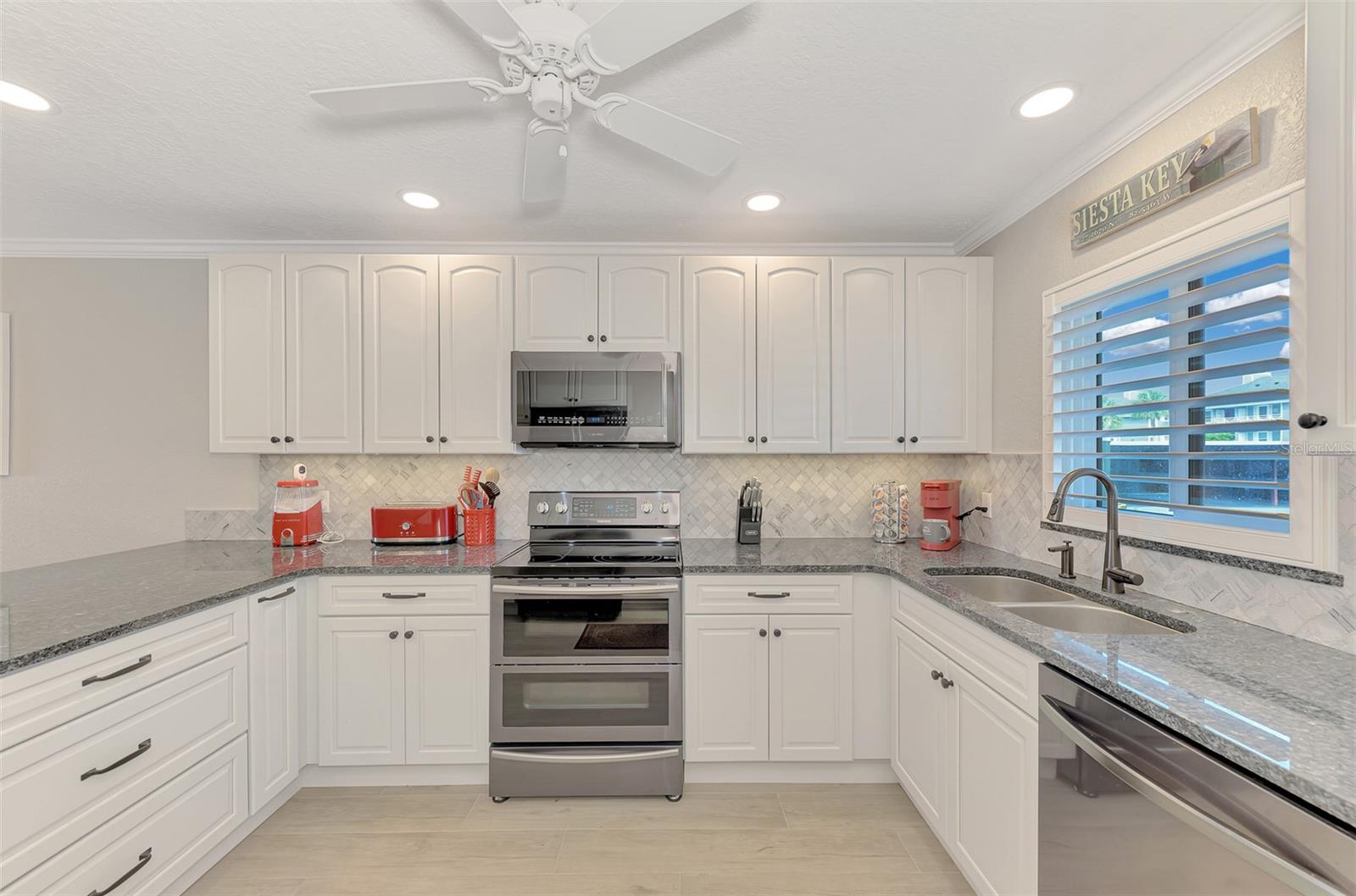 1608 STICKNEY POINT RD #8-107 — photo 25
