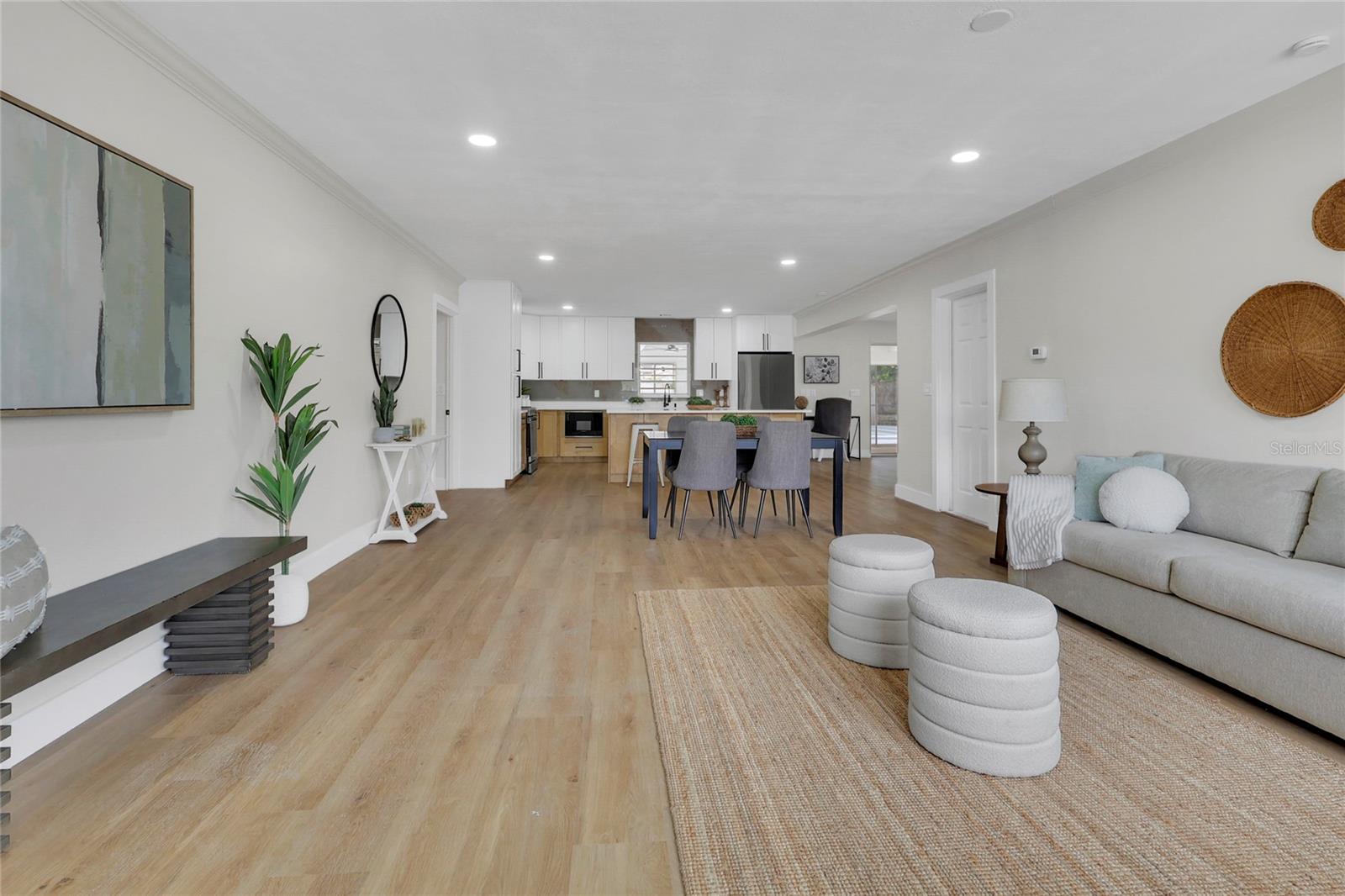 5627 OAKLAND DR — photo 4