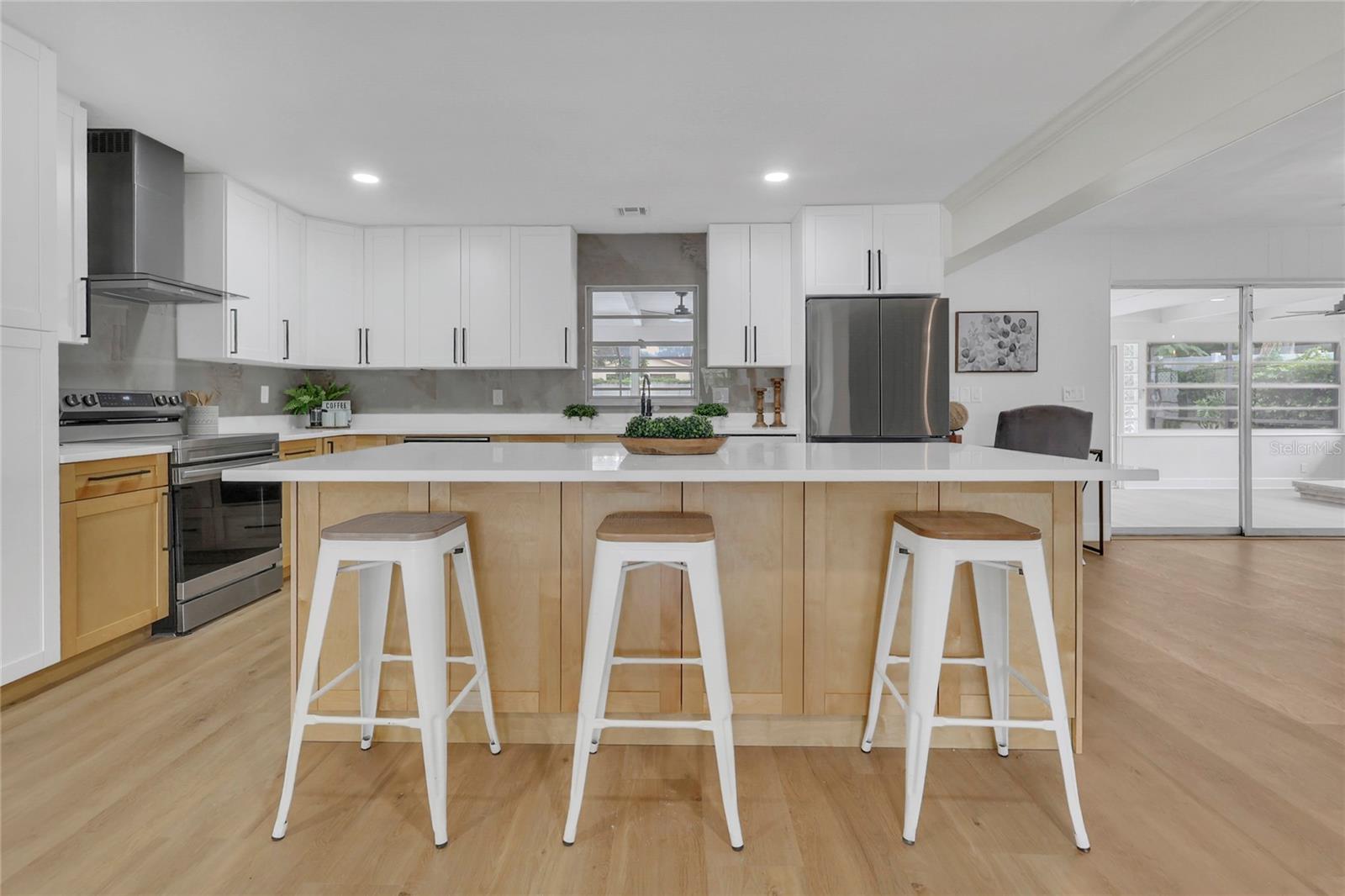 5627 OAKLAND DR — photo 7
