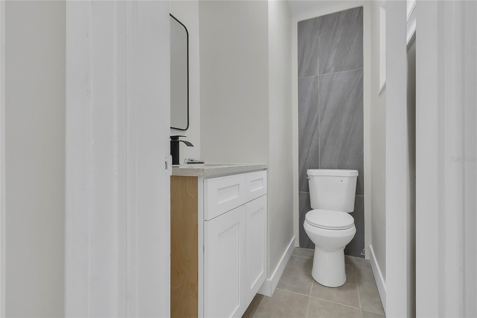 5627 OAKLAND DR — photo 36