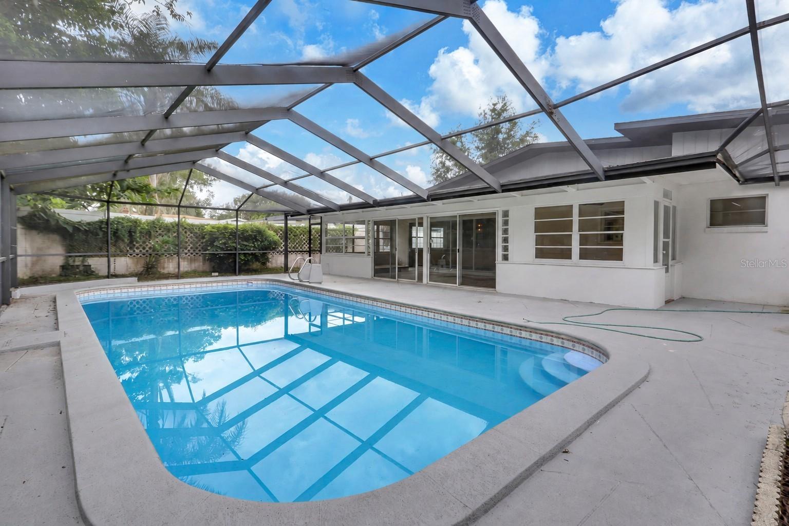 5627 OAKLAND DR — photo 37