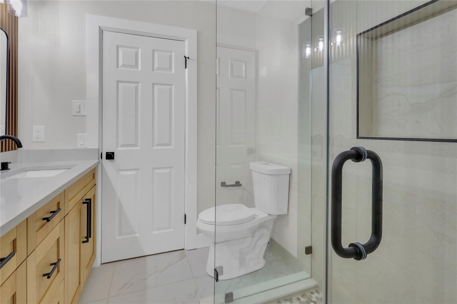 5627 OAKLAND DR — photo 31