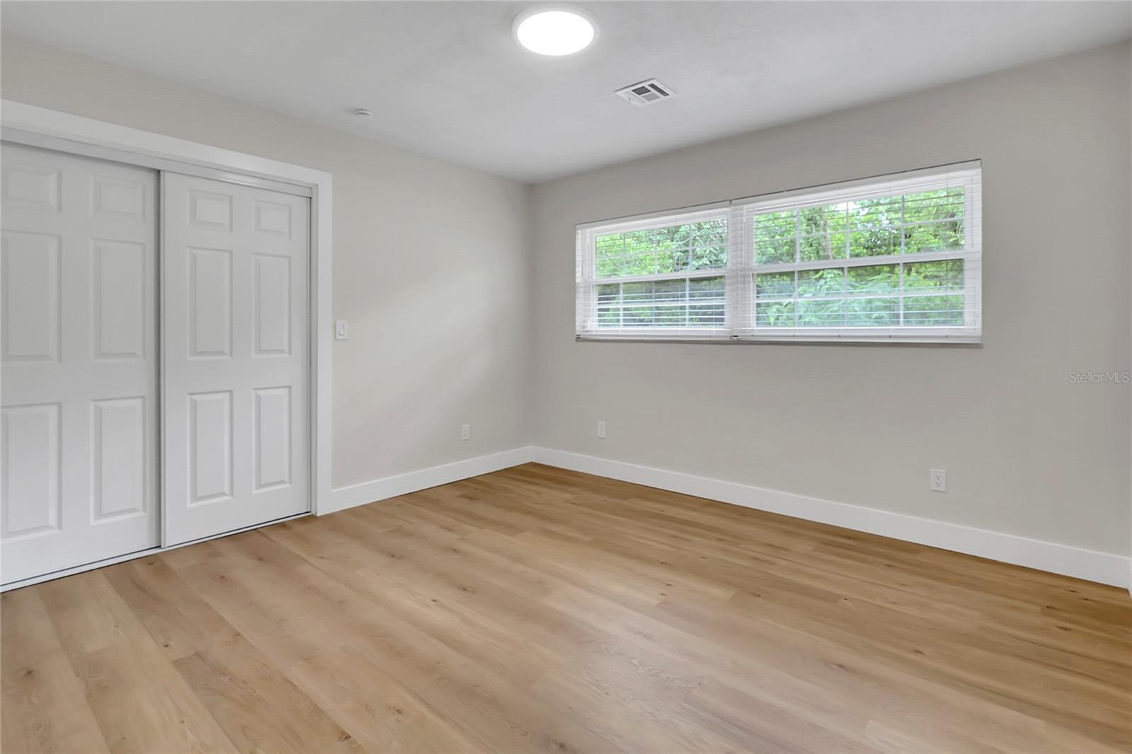 5627 OAKLAND DR — photo 28