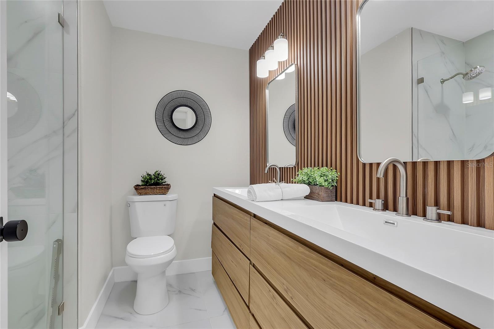 5627 OAKLAND DR — photo 24