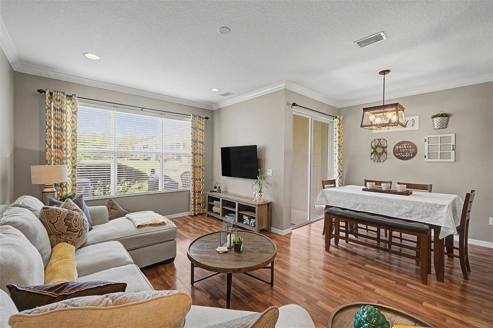 2145 PARK CRESCENT DR — photo 4