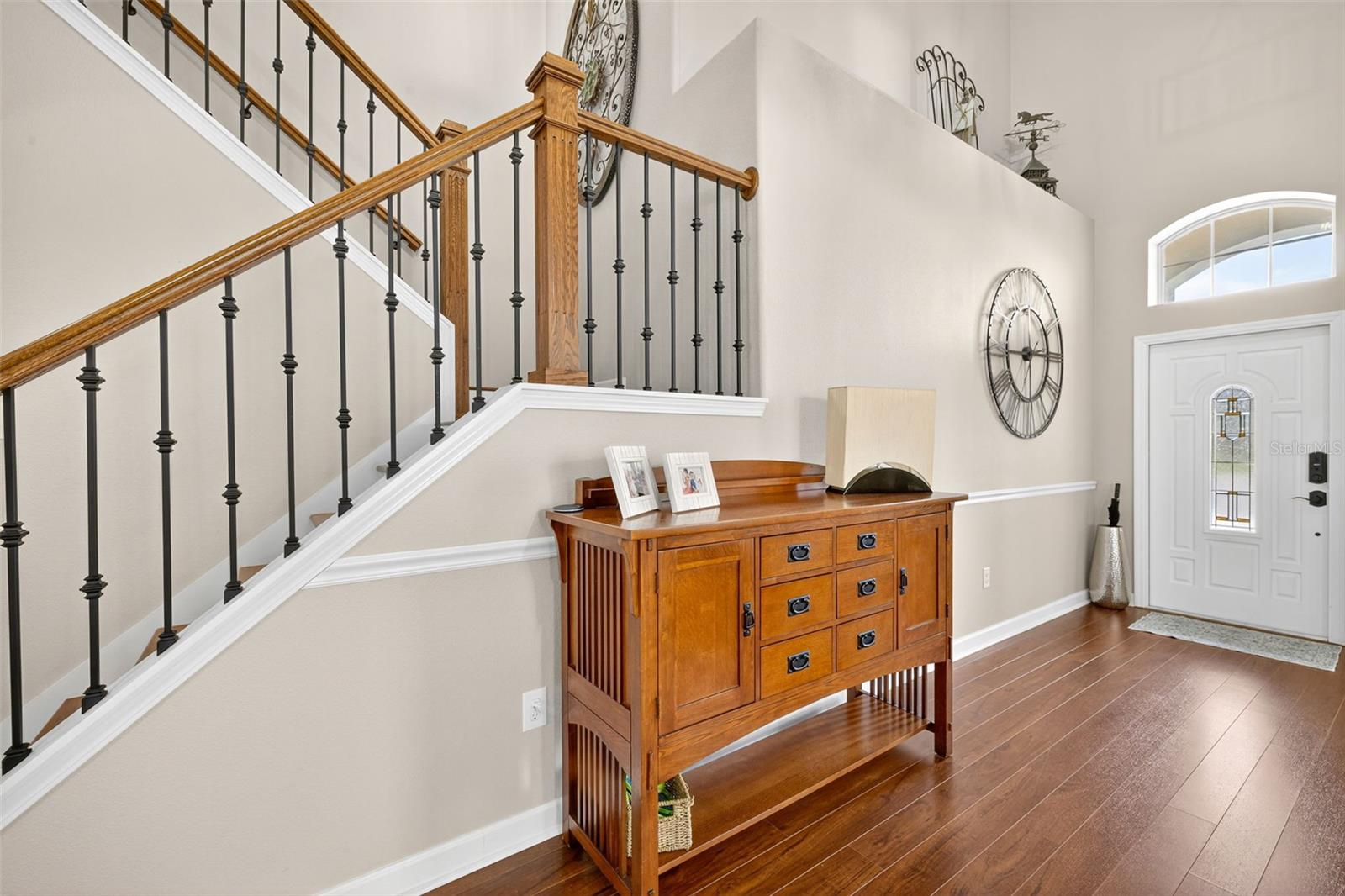 2145 PARK CRESCENT DR — photo 9