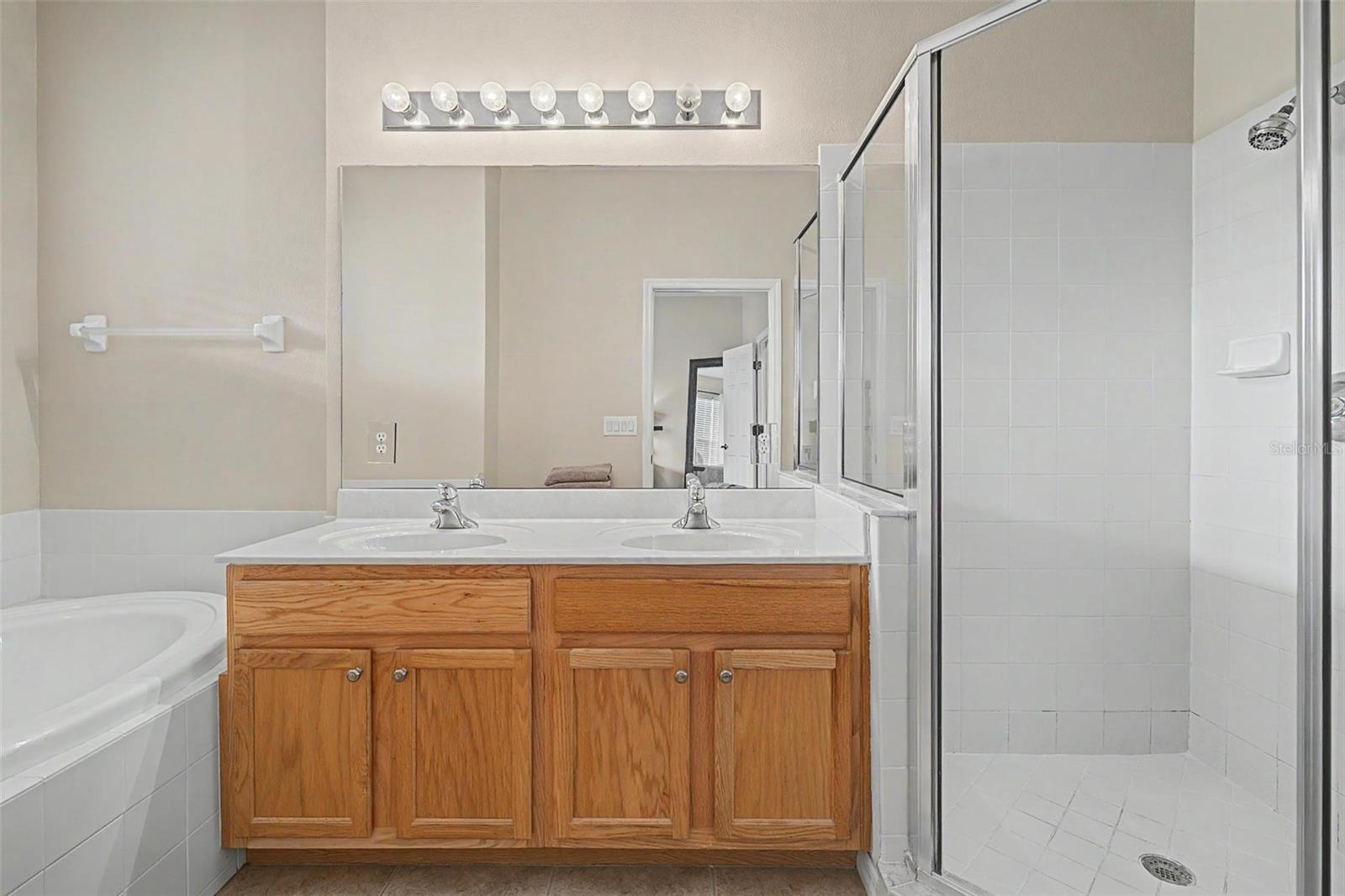 2145 PARK CRESCENT DR — photo 13