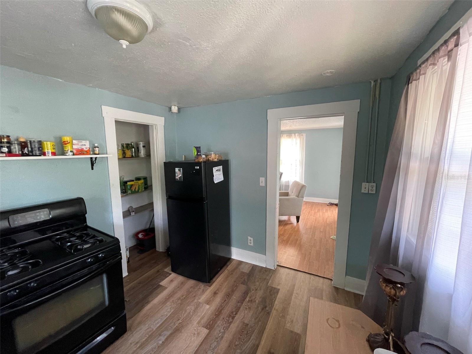 1028 E 17TH AVE — photo 34