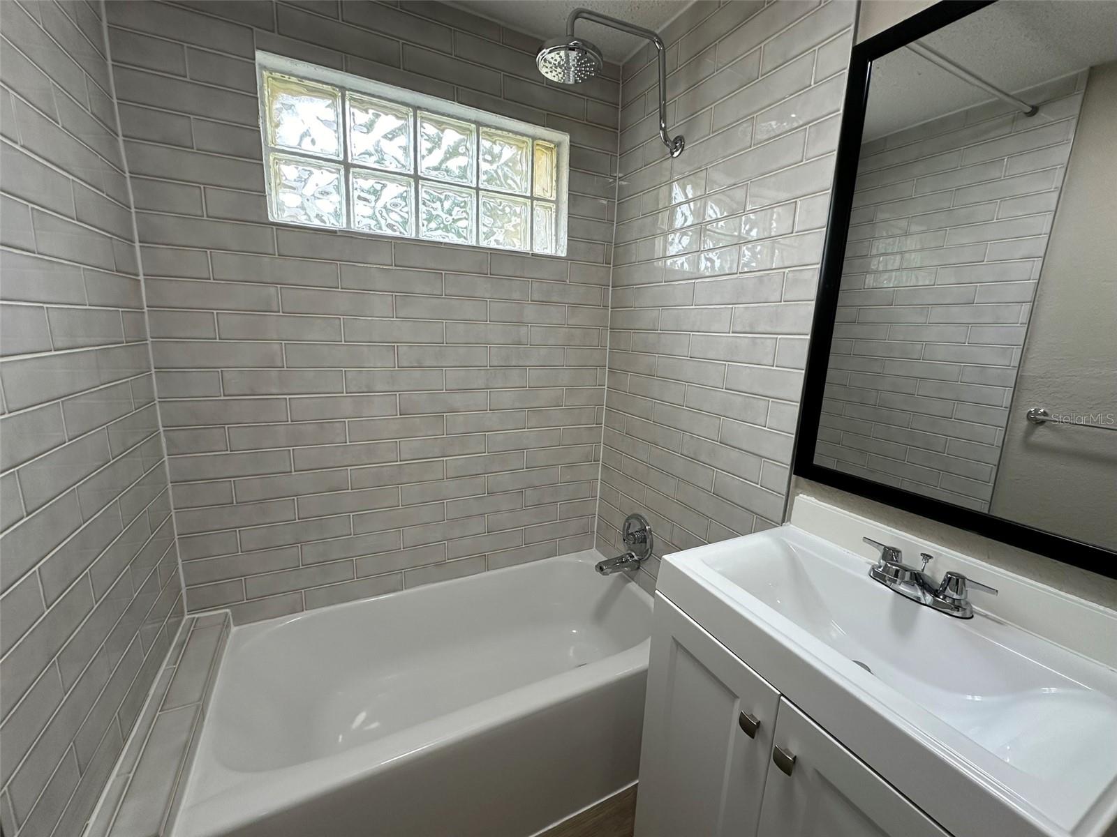 1028 E 17TH AVE — photo 16