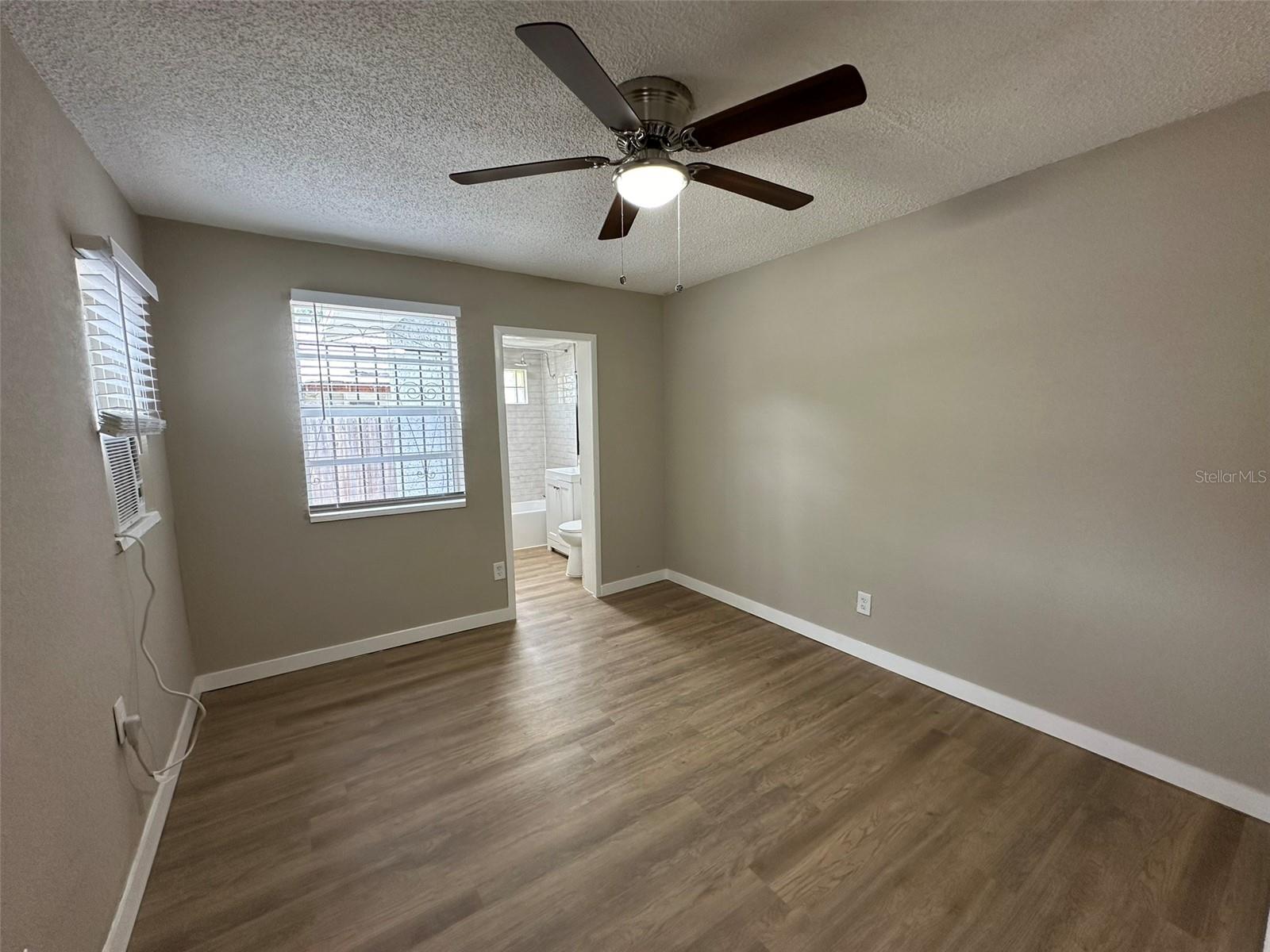 1028 E 17TH AVE — photo 14