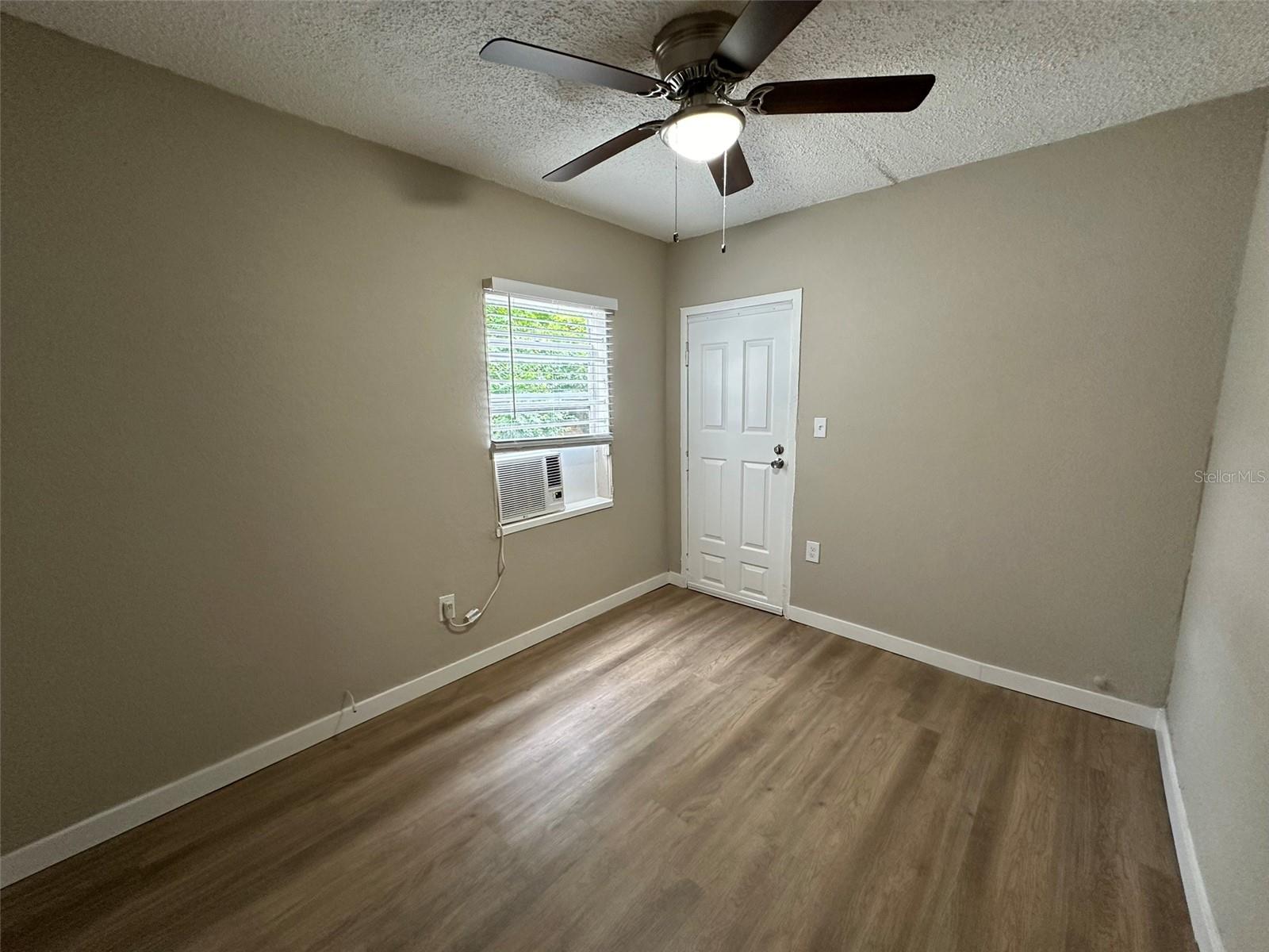 1028 E 17TH AVE — photo 18