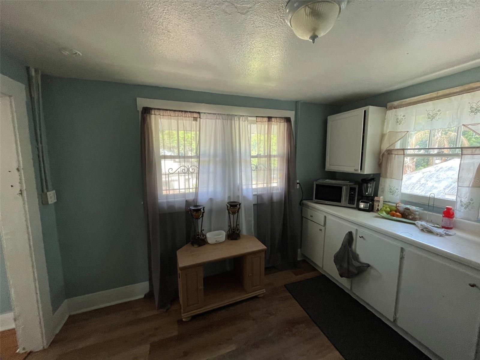 1028 E 17TH AVE — photo 35
