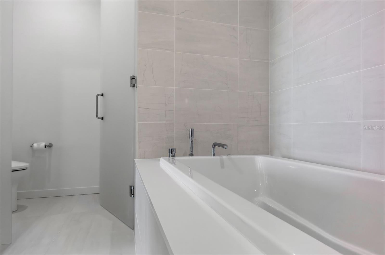 301 QUAY COMMONS #1903 — photo 69