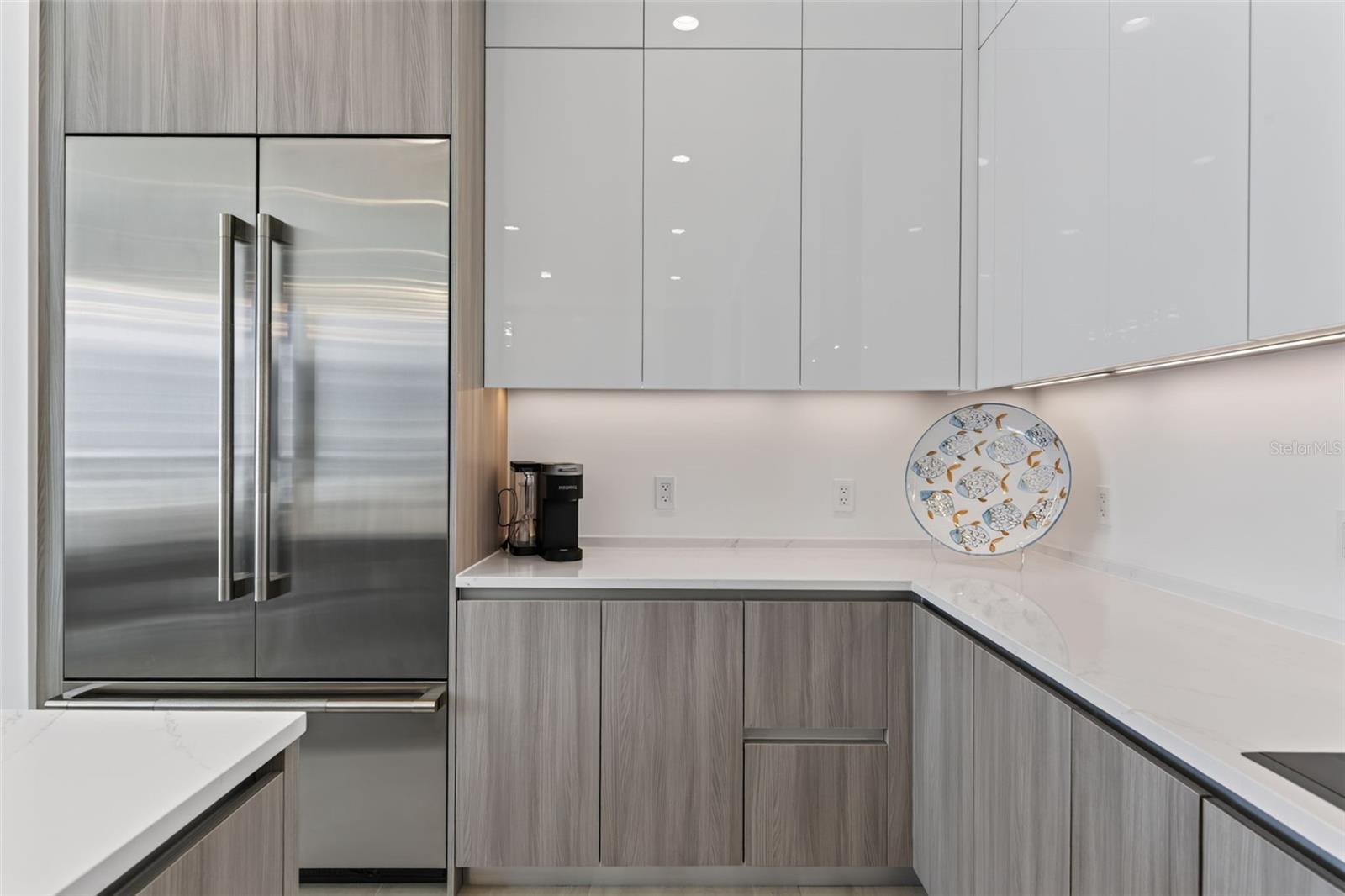 301 QUAY COMMONS #1903 — photo 19