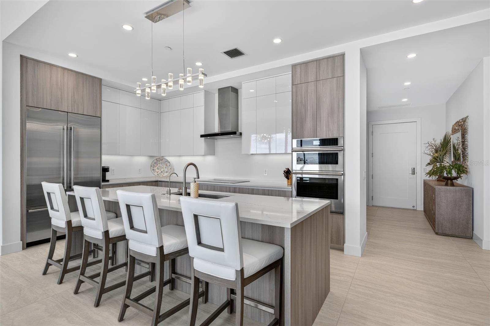 301 QUAY COMMONS #1903 — photo 26