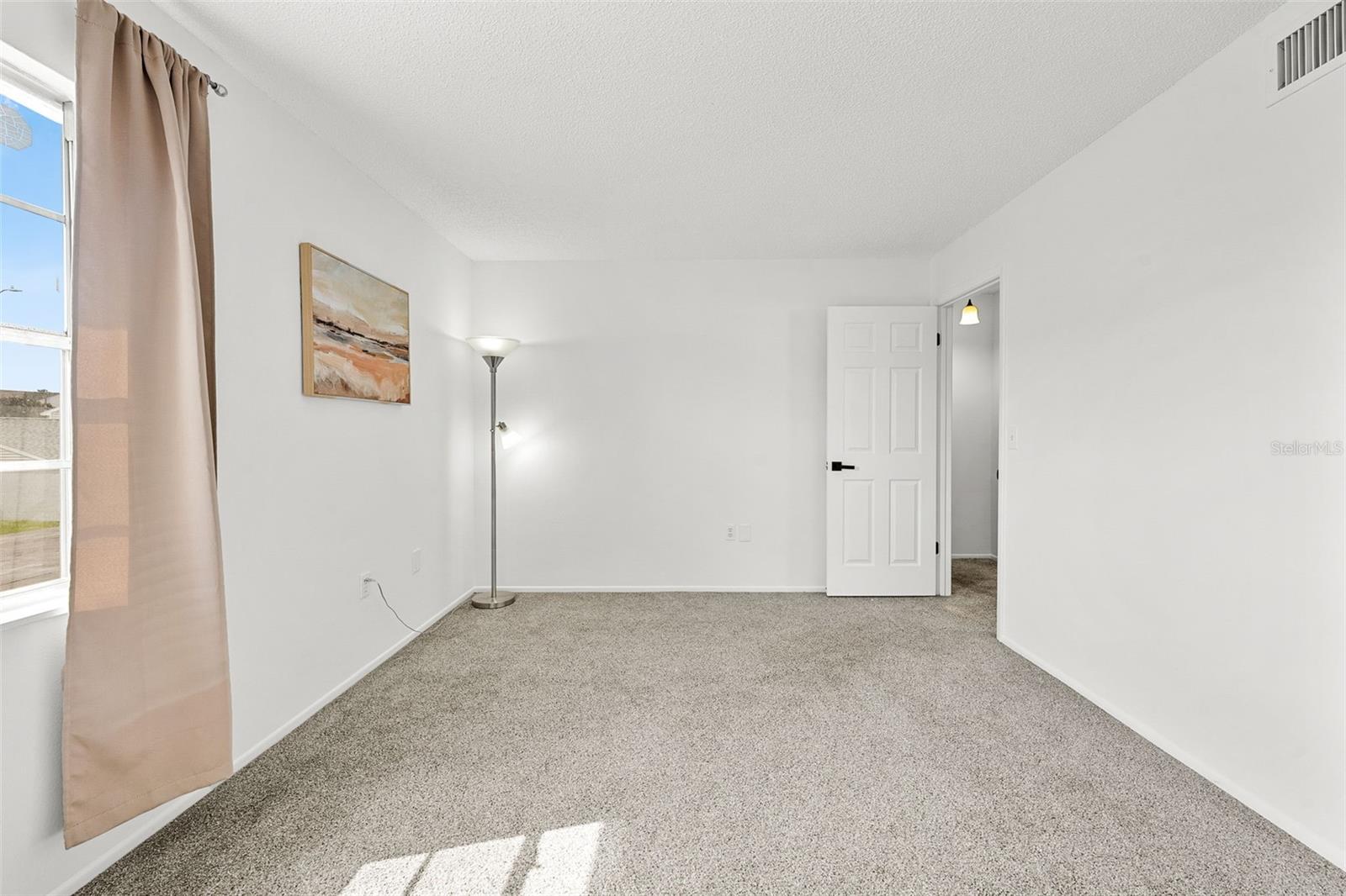 11917 CONGRESSIONAL DR — photo 29