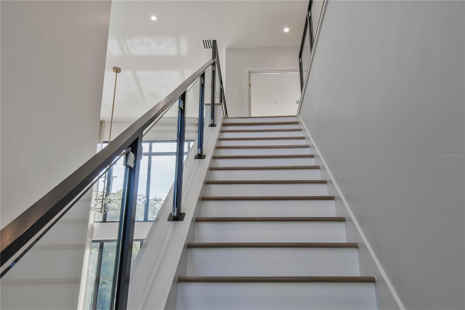 1551 PASADENA DR — photo 28