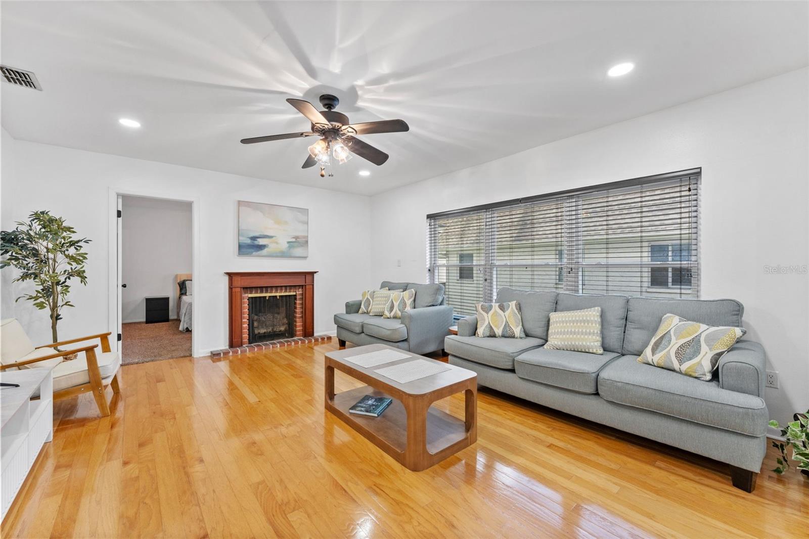 4614 W FIG ST #B — photo 4