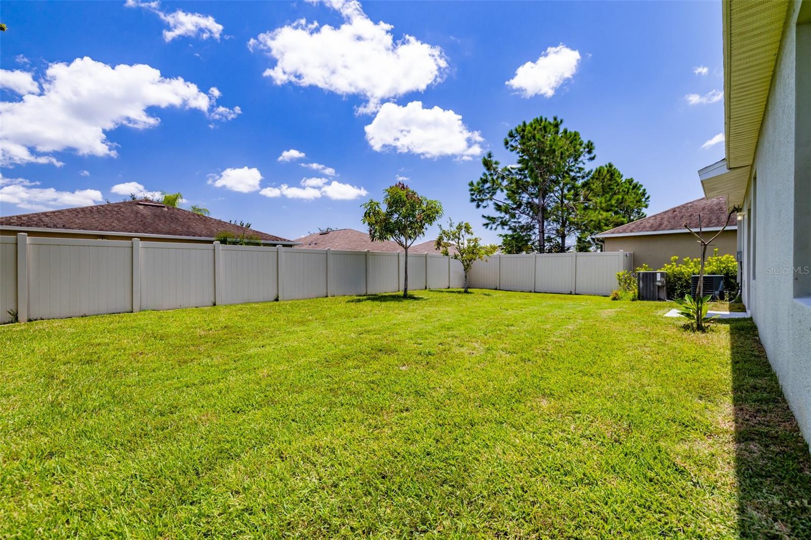 16712 MYRTLE SAND DR — photo 47