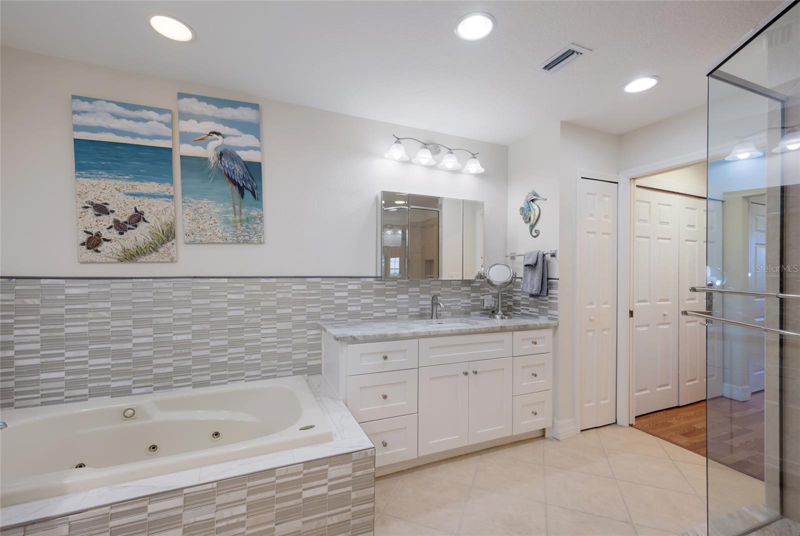 5100 JESSIE HARBOR DR #404 — photo 32