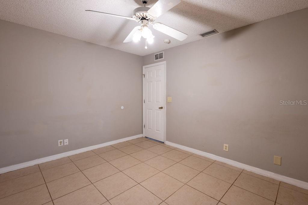1570 S BISCAYNE DR — photo 15