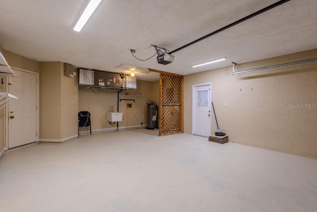 1570 S BISCAYNE DR — photo 26