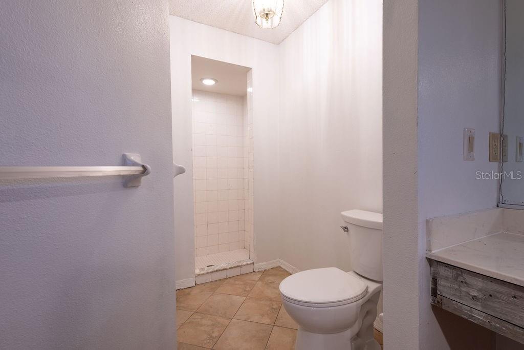 1570 S BISCAYNE DR — photo 14