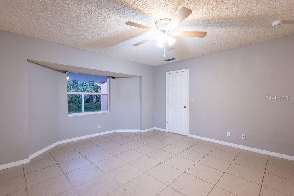 1570 S BISCAYNE DR — photo 10