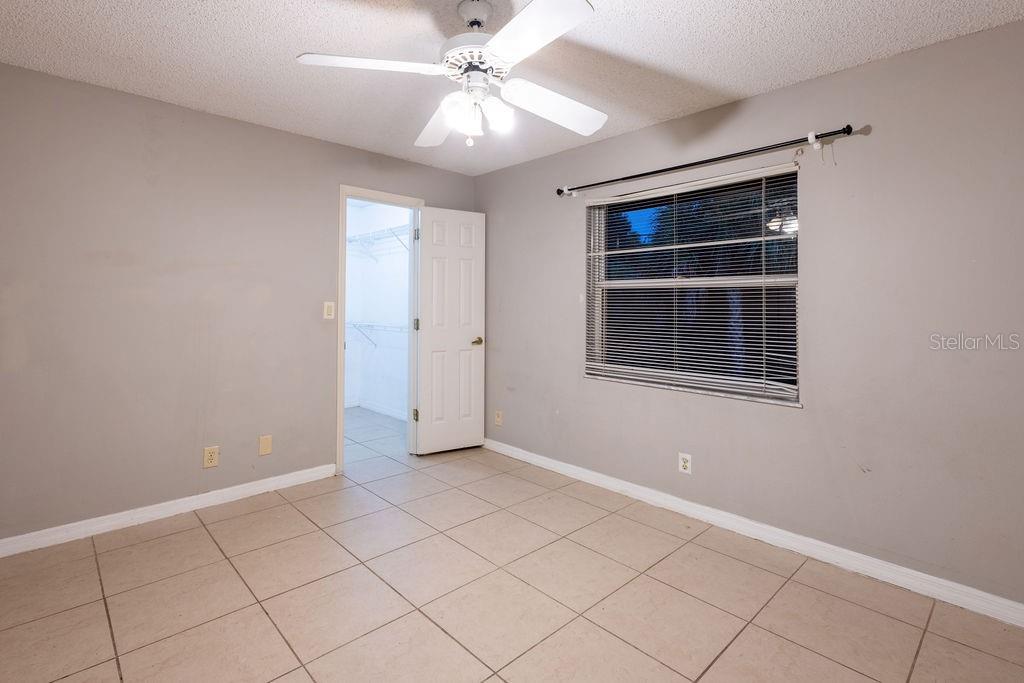 1570 S BISCAYNE DR — photo 16