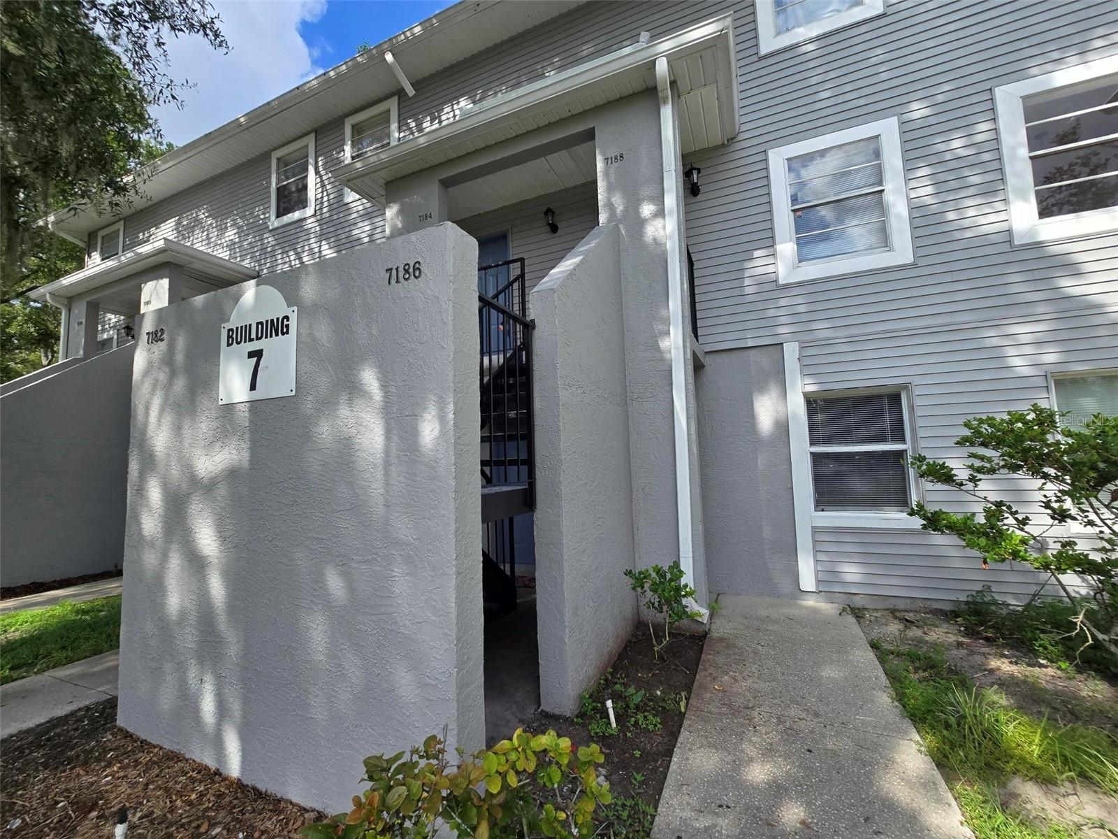 7186 E BANK DR #7186 — photo 2