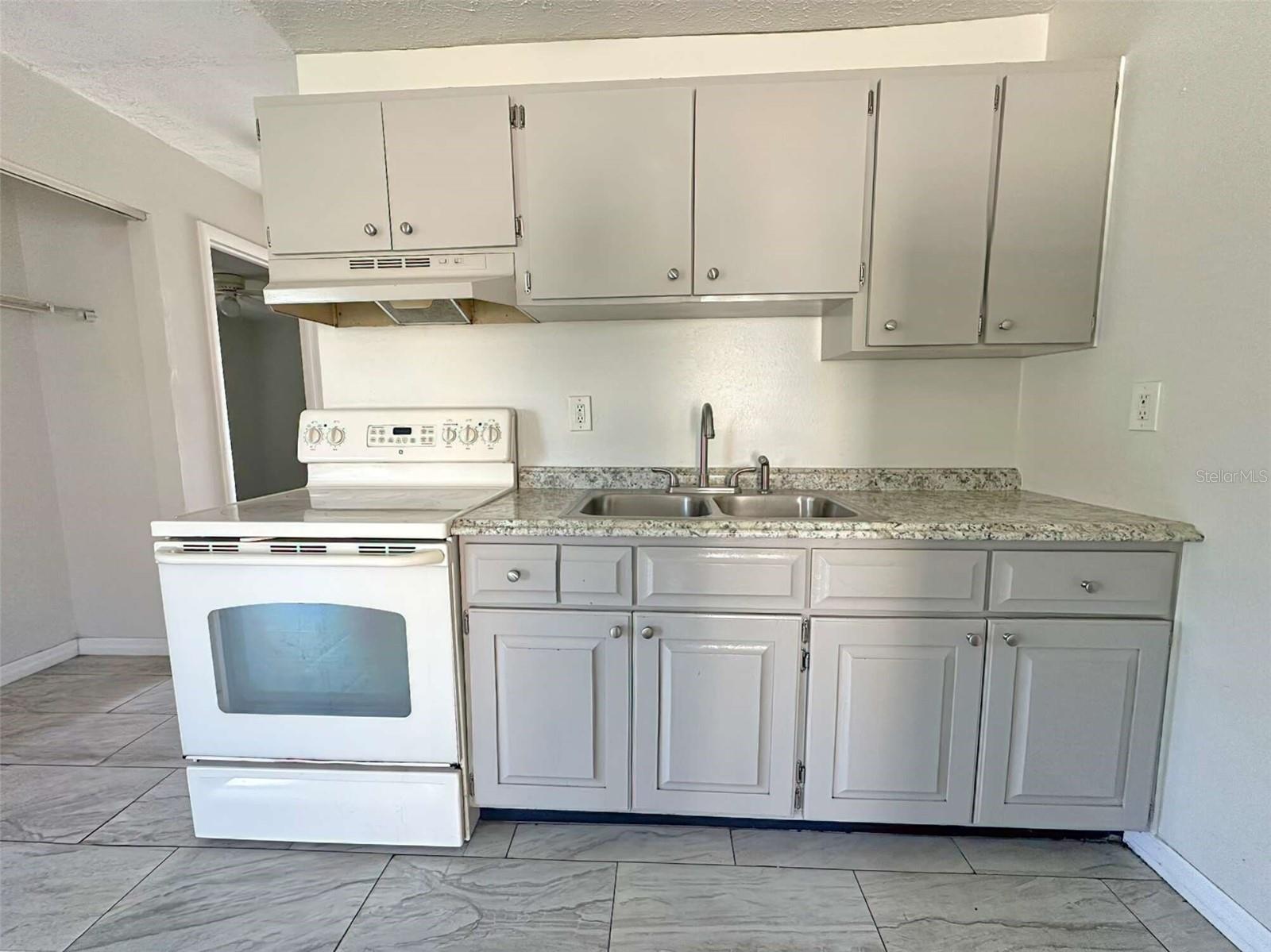 2906 E 22ND AVE — photo 13