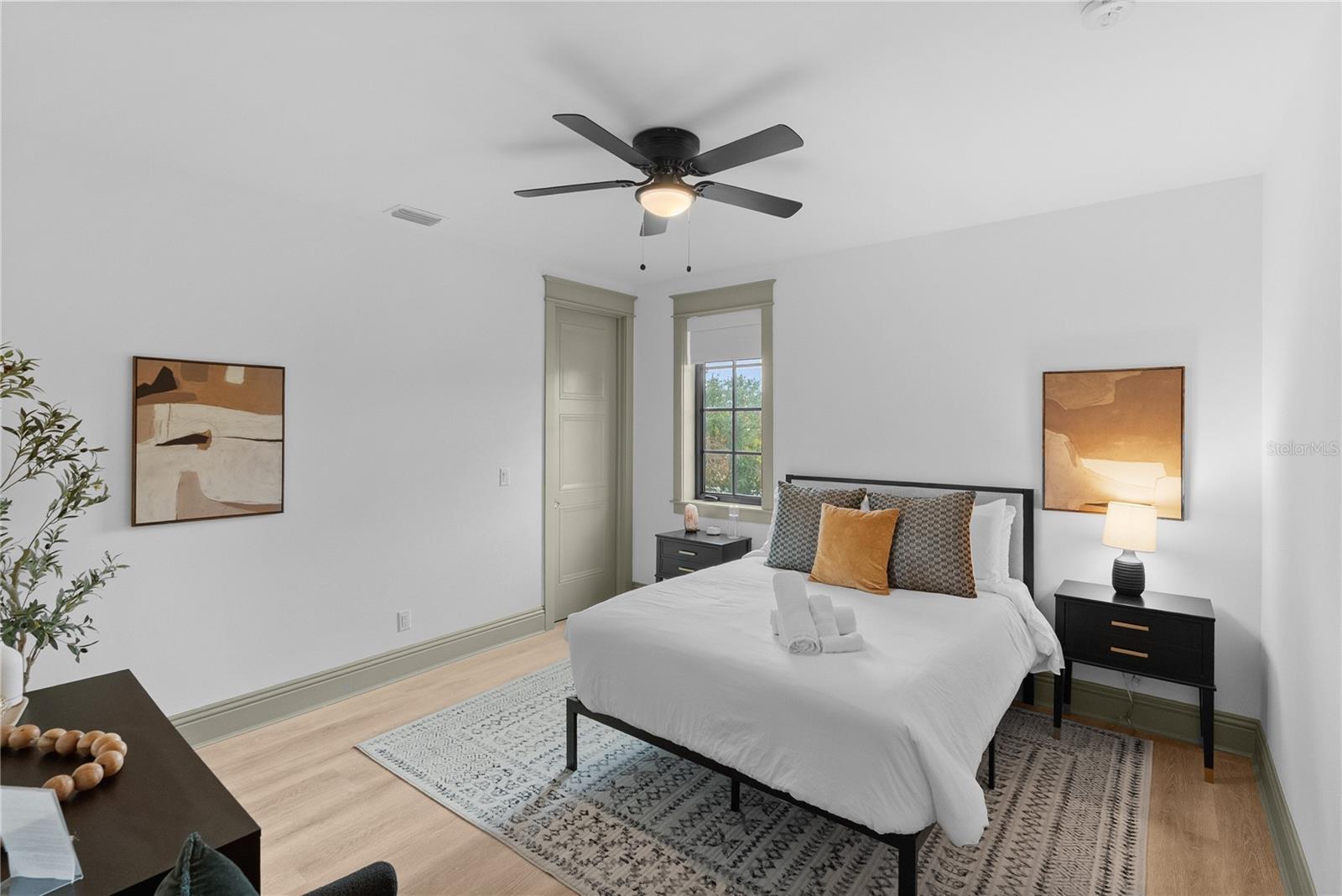 417 W ROSS AVE #2 — photo 33