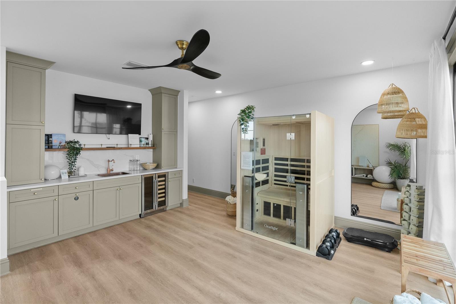 417 W ROSS AVE #2 — photo 32