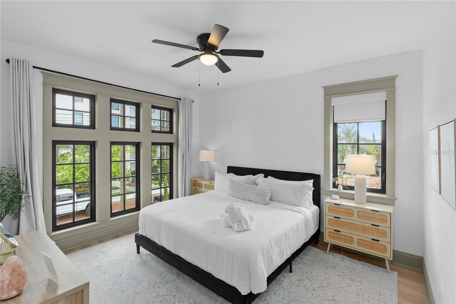 417 W ROSS AVE #2 — photo 29
