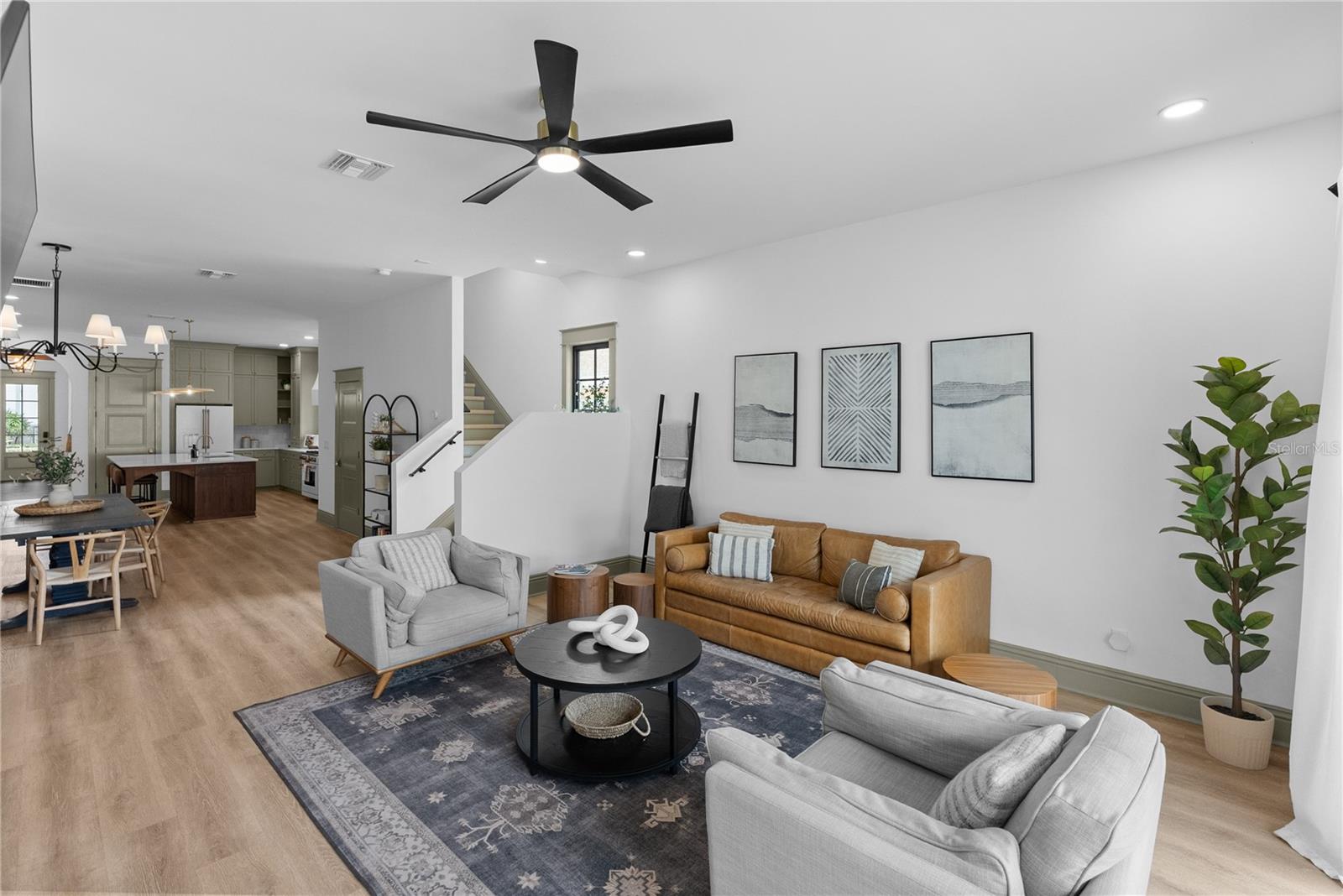 417 W ROSS AVE #2 — photo 16