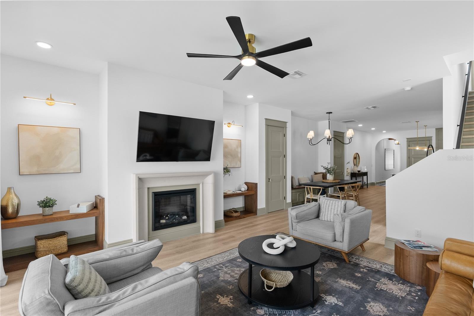 417 W ROSS AVE #2 — photo 17
