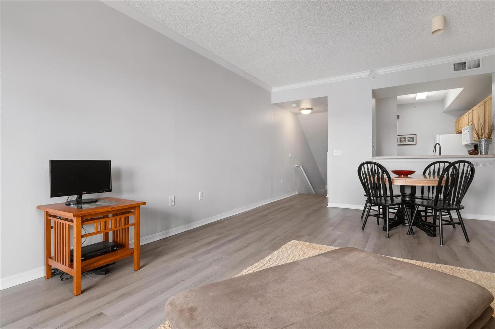 5681 BENTGRASS DR #204 — photo 11