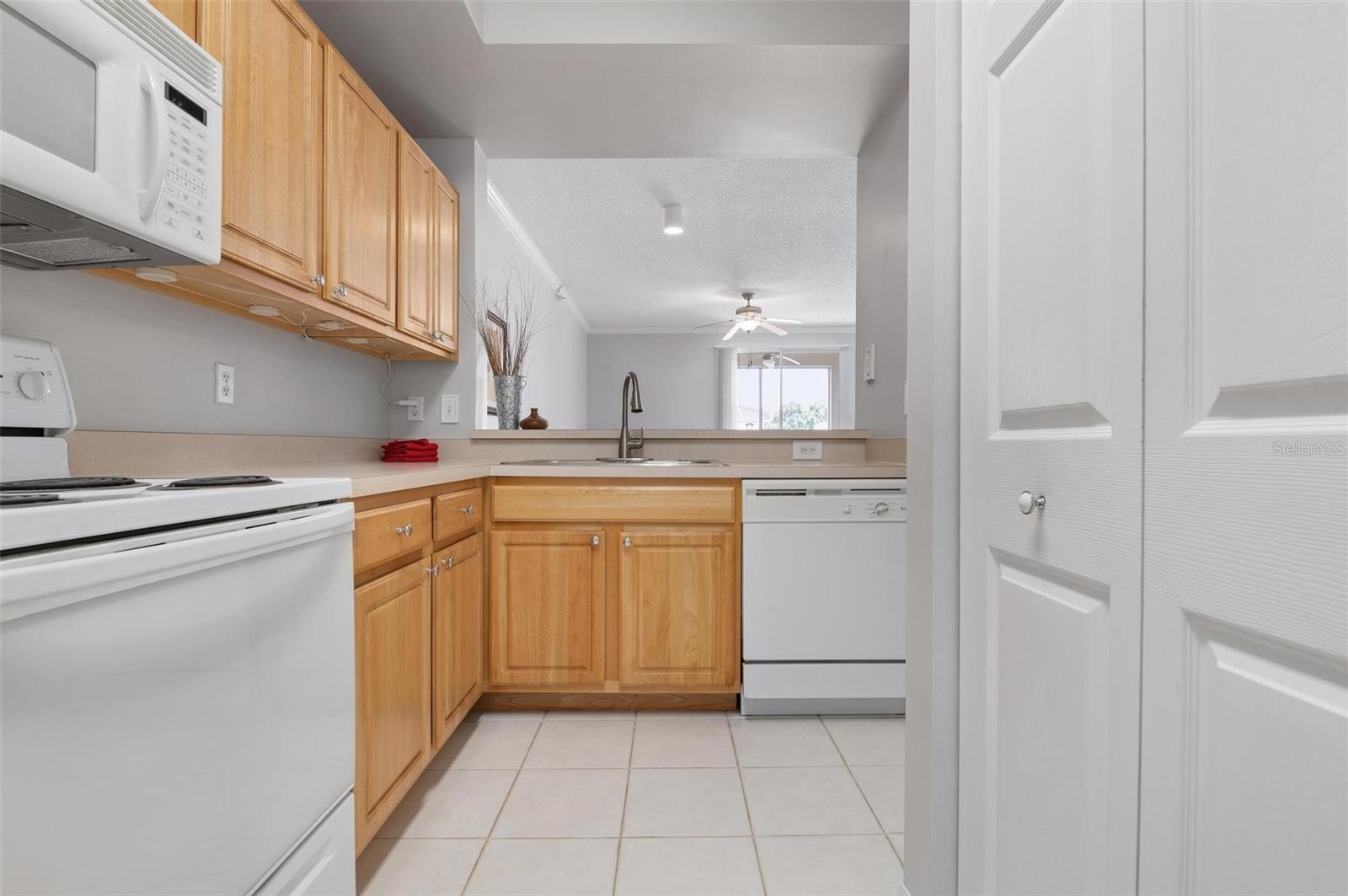 5681 BENTGRASS DR #204 — photo 12