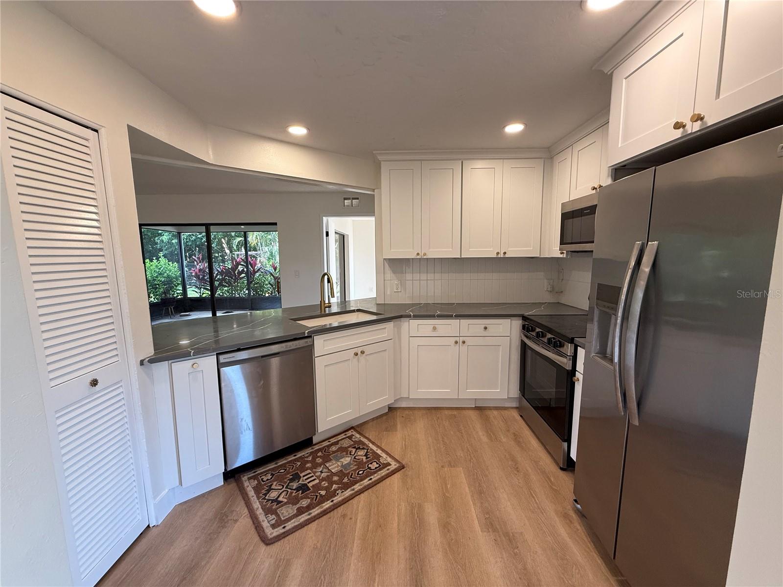 6468 JARVIS RD — photo 11