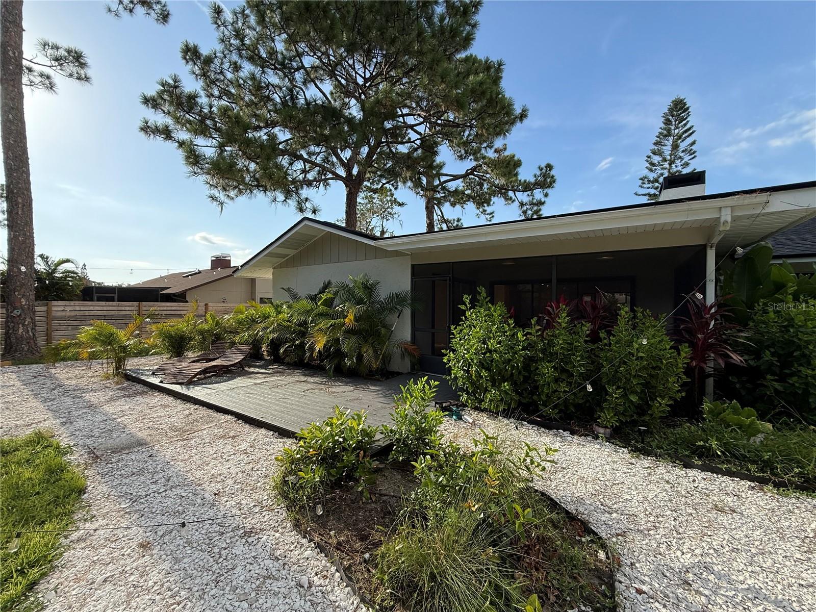 6468 JARVIS RD — photo 34
