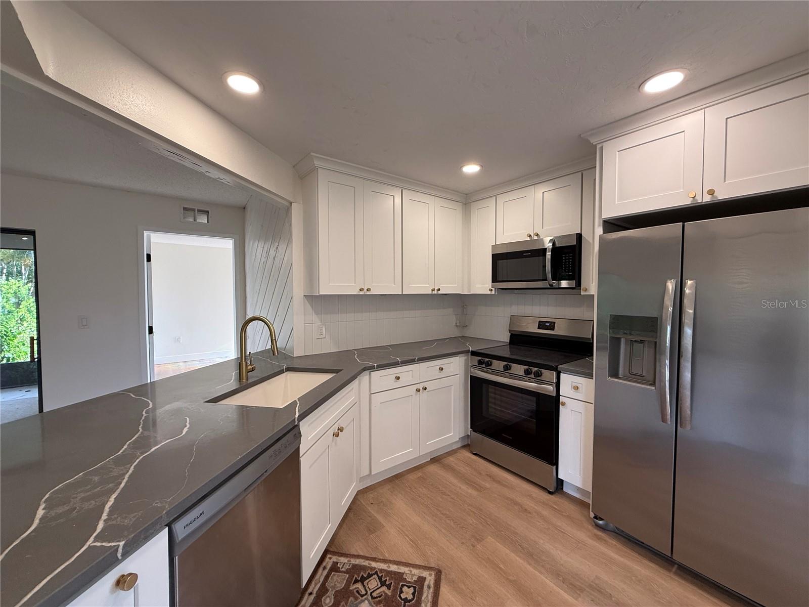 6468 JARVIS RD — photo 12