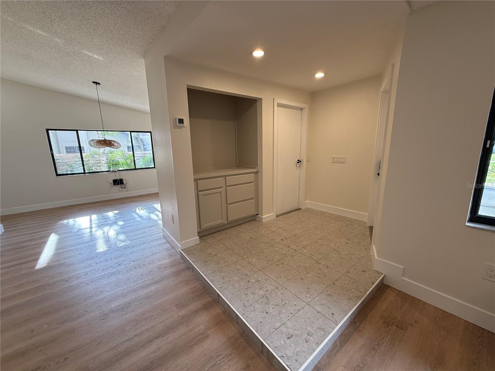 6468 JARVIS RD — photo 8