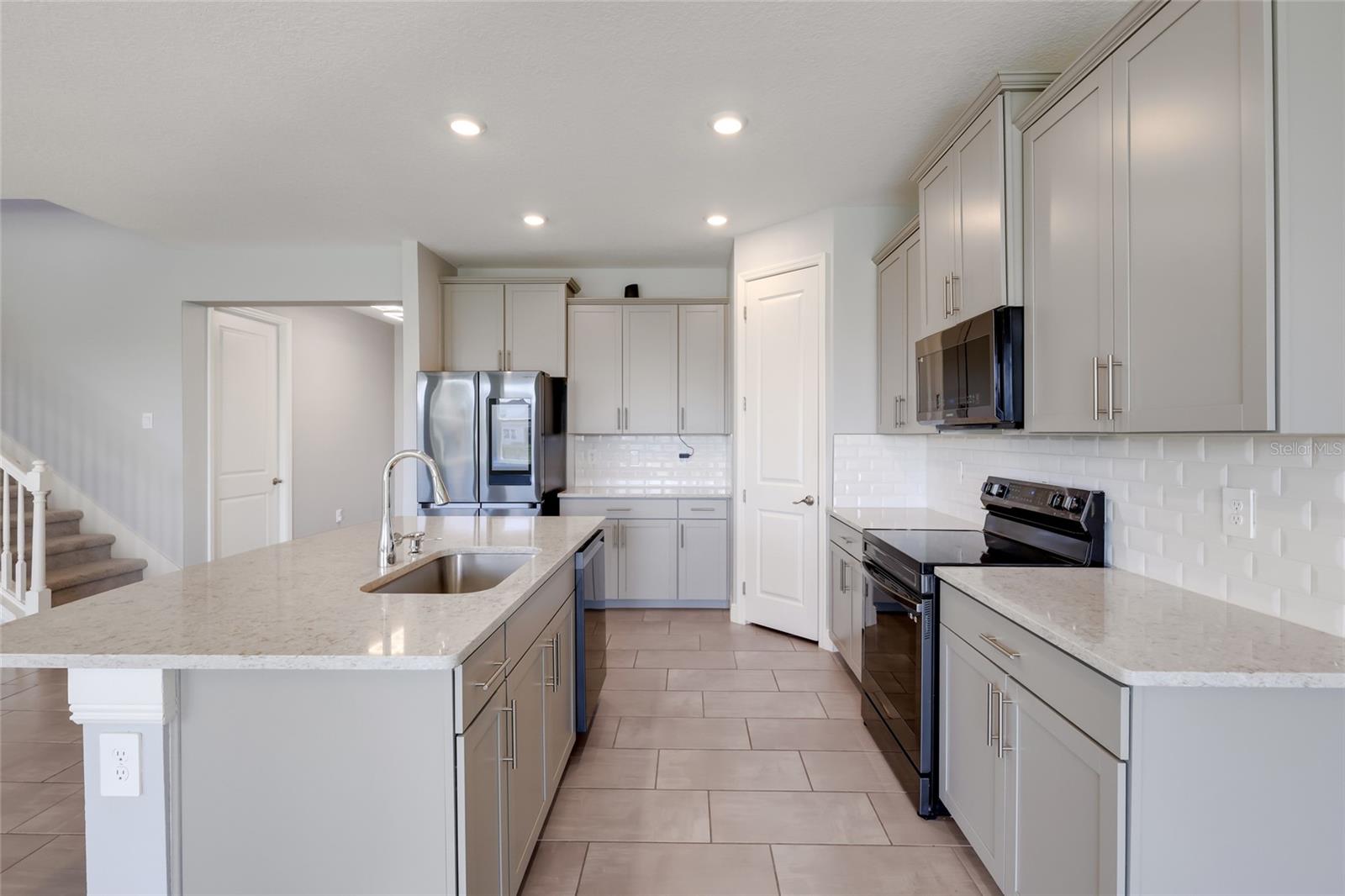 17828 GULF RANCH PL — photo 9