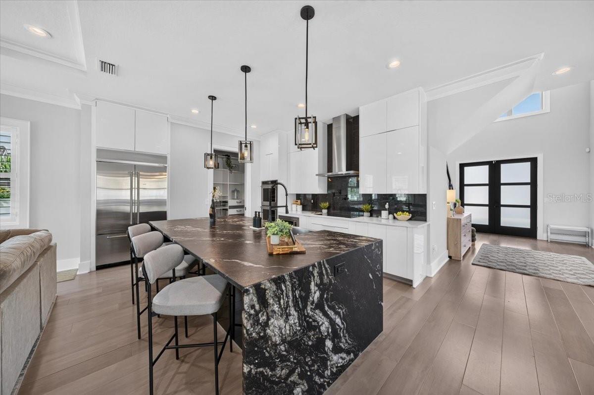 1308 W PLYMOUTH ST — photo 10