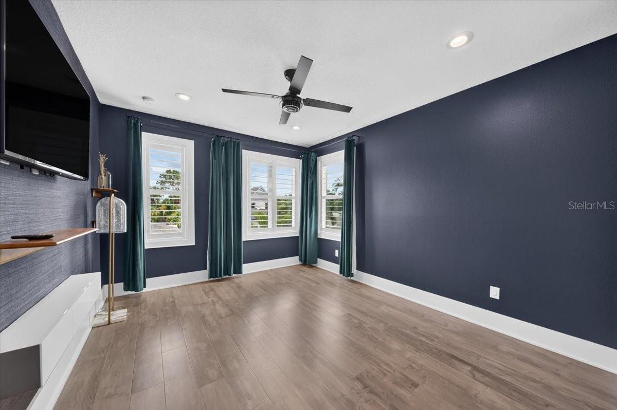 1308 W PLYMOUTH ST — photo 31