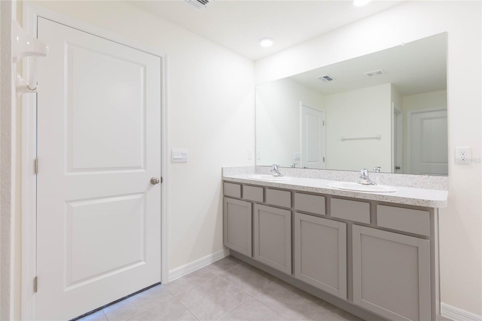 10732 CHIPPEWA DR — photo 24