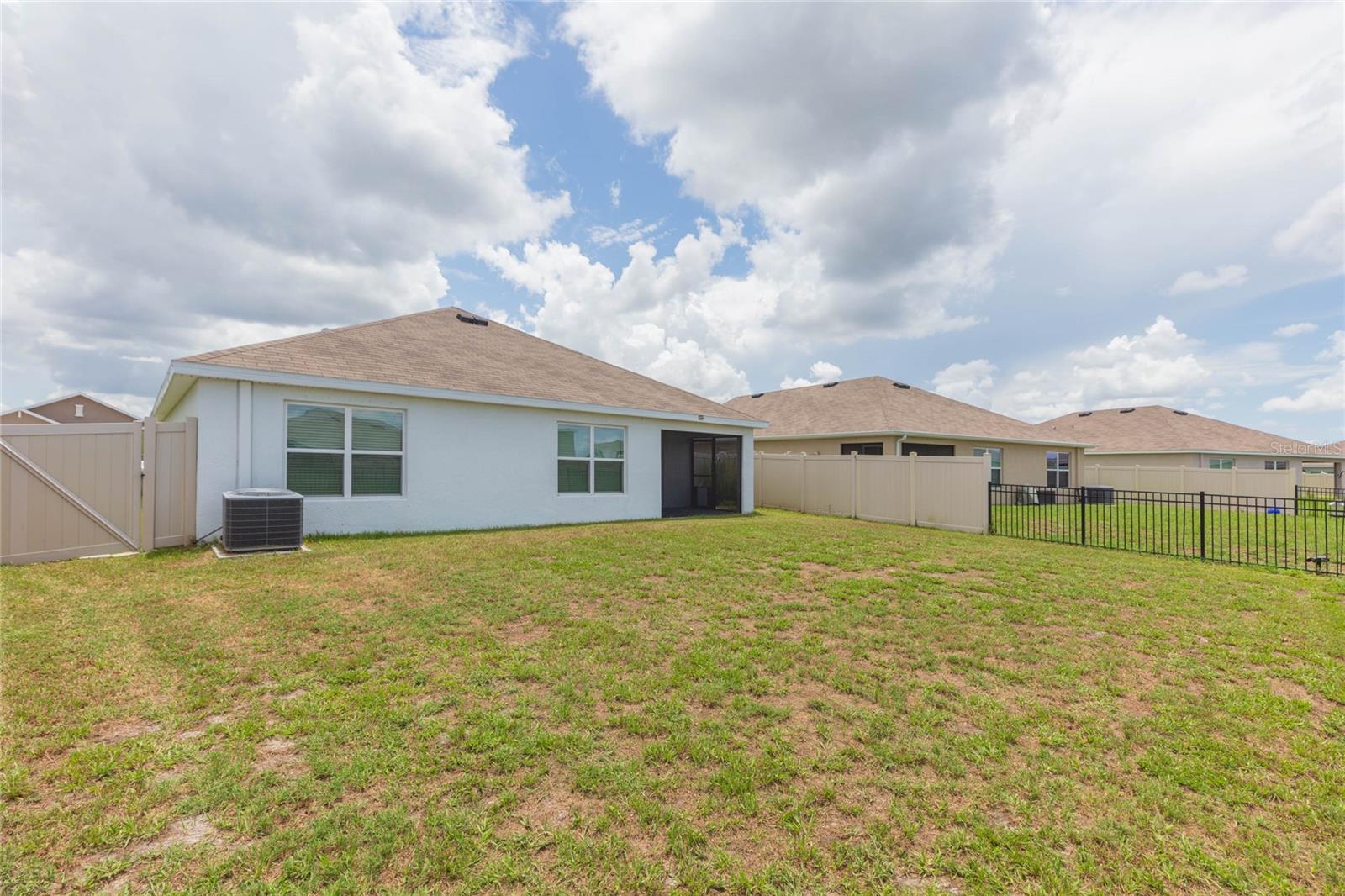 10732 CHIPPEWA DR — photo 44