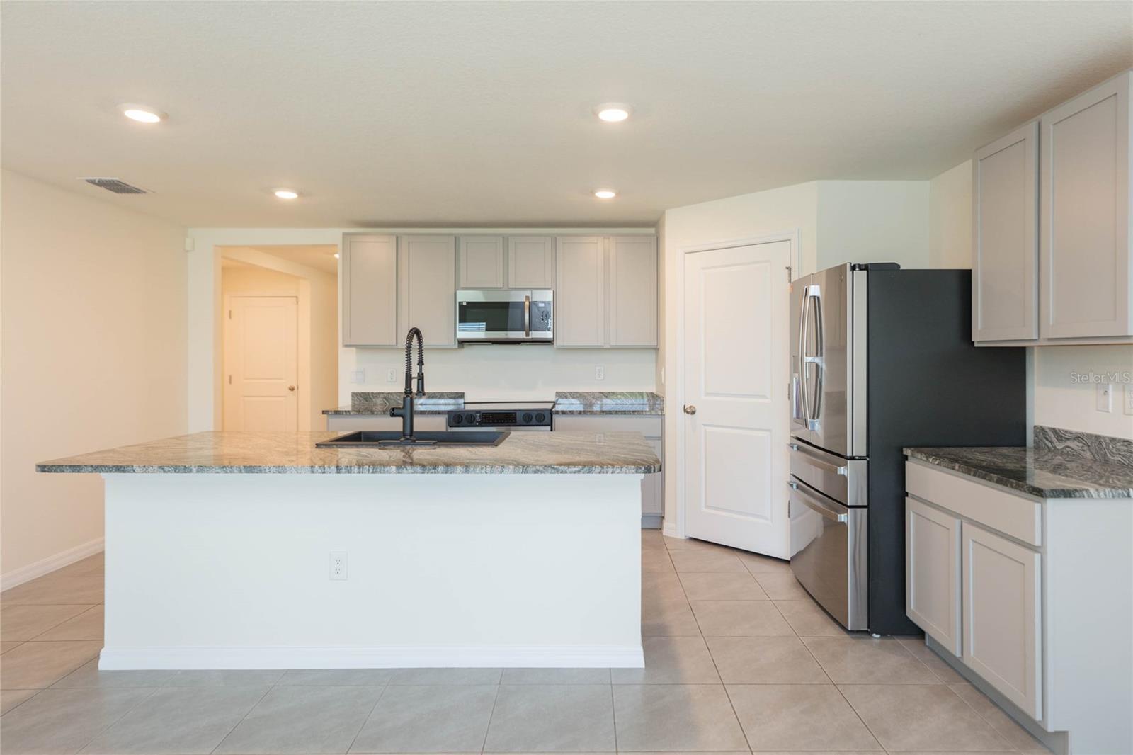 10732 CHIPPEWA DR — photo 9